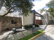 VENTA DE GRANDE CASA EN CERRADA LA PRESA, SN JERONIMO...