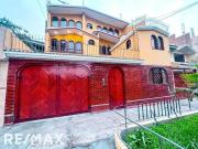 Venta De Hermosa Casa 3 Pisos Mas Sótano 496.15 M2 En El...