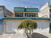 Venta de hermosa casa a 5 minutos del Esstadio MEtropolitano