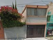 VENTA DE HERMOSA CASA A BAJO VALOR COMERCIAL UBICADO EN...