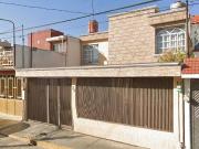 VENTA DE HERMOSA CASA A BAJO VALOR COMERCIAL UBICADO EN...