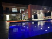 Venta de hermosa casa campestre en Morelia con...