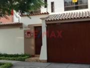 Venta De Hermosa Casa De 3 Pisos En Santiago De Surco