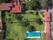 VENTA DE HERMOSA CASA DE 4,000 MTS DE TERRENO EN ZONA...