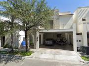 VENTA DE HERMOSA CASA DE OPORTUNIDAD BOSQUES CUMBRES...