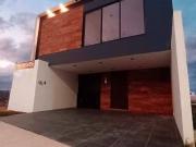 VENTA DE HERMOSA CASA EN ABADÍA NUEVA