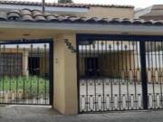 Venta de hermosa casa en Bosques de Victoria Guadalajara...