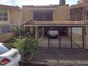 Venta de hermosa casa en Bosques de Victoria Guadalajara...