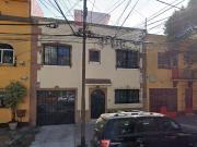 VENTA DE HERMOSA CASA EN CHAPULTEPEC, CDMX