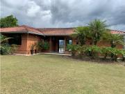 Venta de Hermosa Casa en El Retiro Con Vista a la Represa
