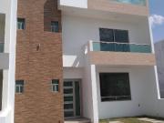 VENTA DE HERMOSA CASA EN FRACC. PASEOS DE LA HERRADURA...