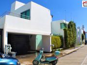 VENTA DE HERMOSA CASA EN FRACCIONAMIENTO VALLE DE ALBAR...