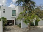 VENTA DE HERMOSA CASA EN MONTEBELLO, MÉRIDA, cerca de...