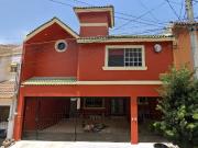 VENTA DE HERMOSA CASA EN MONTERREY PRADOS