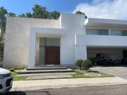 Venta de hermosa casa en Paseo Campestre