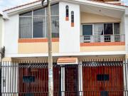 VENTA DE HERMOSA CASA EN VILLA MARÍA DEL TRIUNFO