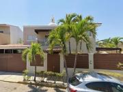 Venta de hermosa propiedad a 4 minutos de la Playa