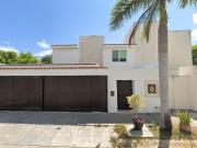 Venta de hermosa propiedad en Avenida Nizuc