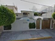 Venta de hermosa y muy grande propiedad en inmejorable...