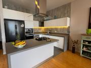 VENTA DE HERMOSO APARTAMENTO DUPLEX EN LOMA DE LAS...