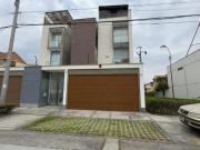VENTA DE HERMOSO DUPLEX EN SAN BORJA EXCELENTE UBICACION
