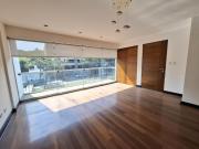 Venta de hermoso flat de 4 dormitorios en Chacarilla Surco