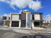 Venta de Inmueble, col. López Arias, Esquina