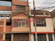 Venta De Linda Casa De 4 Pisos En San Felipe Comas