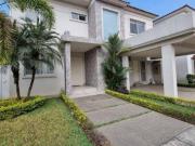 VENTA DE LINDA VILLA EN LA VÍA SAMBORONDON