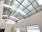 Venta De Local Industrial I1 En Esquina, Ate Urb. El Pino