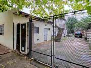 VENTA DE LOTE CON 4 DEPARTAMENTOS EN ITUZAINGO NORTE