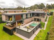 VENTA DE CASA EN CONDOMINIO ALTO DE PALMAS