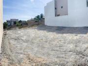 Venta de lote residencial frente a parque en Cumbres...