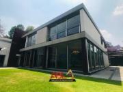 Venta de Lujosa casa en Lomas Hipodromo