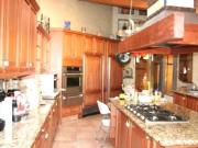 VENTA DE LUJOSA QUINTA UBICADA EN HACIENDA DE VALLE...