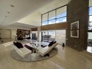 Venta de Lujoso Pent House en Colinas de Valle Arriba