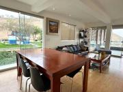 Venta de luminoso departamento en Casuarinas Sur