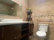 Venta de Moderna y Confortable Casa