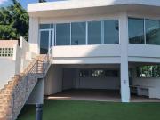 VENTA DE MODERNO DEPARTAMENTO DENTRO DE CONDOMINIO CON...