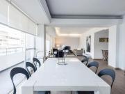 VENTA DE MODERNO DEPARTAMENTO REMODELADO CON FINOS ACABADOS