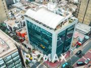 VENTA DE MODERNO EDIFICIO CORPORATIVO EN EL DISTRITO DE...