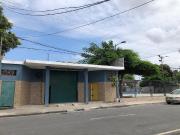 VENTA DE OFICINA CON TERRENO PARA TALLER CERCA A LOS ESTEROS