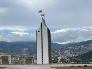 VENTA DE PENTHOUSE CON VISTA 360° AV. LA PLAYA MEDELLN