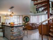 VENTA DE PENTHOUSE EN LAURELES RANGO 13 BAJO DE PRECIO