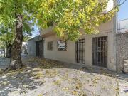 VENTA DE PH 2 AMBIENTES CON PATIO EN FLORES