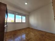 Venta de PISO 3 ambientes, balcon saliente