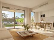 Venta de piso con tres dormitorios en Mijas Costa,...
