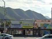 Venta de plaza comercial zona Garza Sada