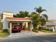 Venta de preciosa casa en Campo de Golf