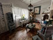 Venta de propiedad con 2 casas y 3 loft, Col. Provincias...